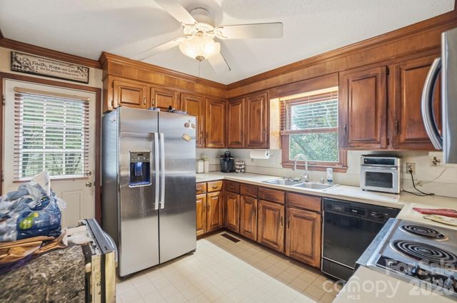 5153 Blackberry Lane, Matthews, NC 28104