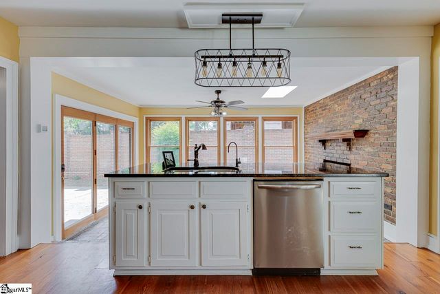 522 Cleveland Street, Greenville, SC 29601