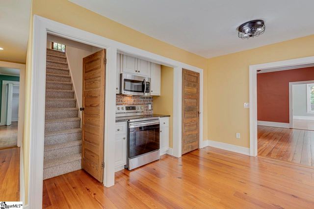 522 Cleveland Street, Greenville, SC 29601