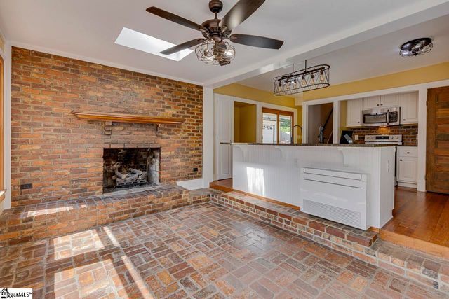 522 Cleveland Street, Greenville, SC 29601