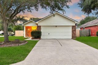 11703 Elizabeth Court, Pinehurst, TX 77362