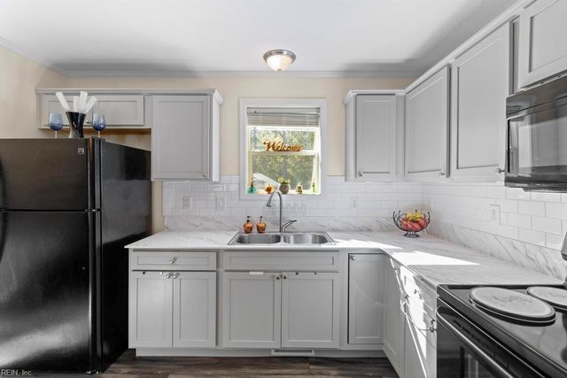 3412 Woodstock RD, Gloucester, VA 23061