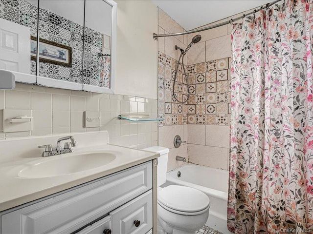 98 Lincoln Street, Elmont, NY 11003
