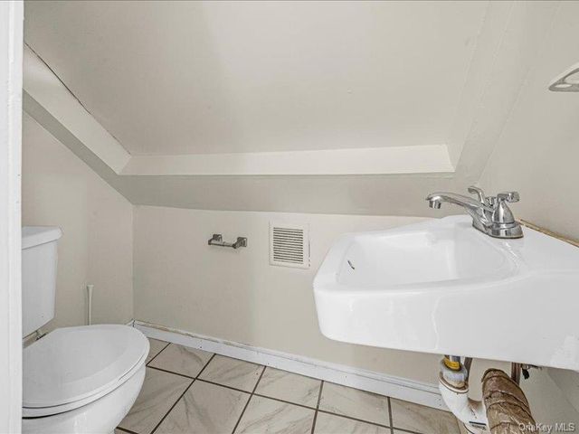 98 Lincoln Street, Elmont, NY 11003