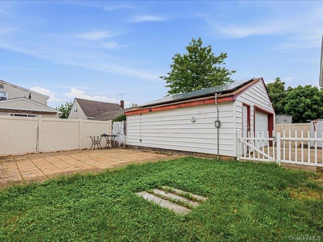 98 Lincoln Street, Elmont, NY 11003