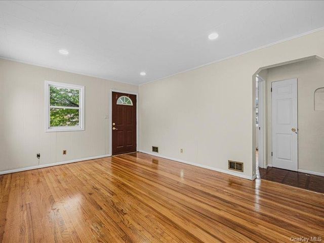 98 Lincoln Street, Elmont, NY 11003