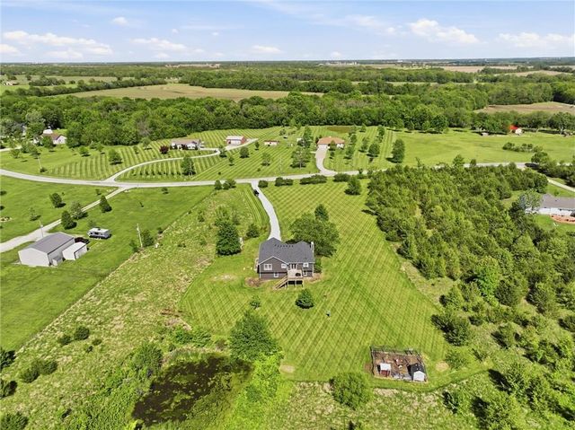 28918 Hala Lane, Harrisonville, MO 64701