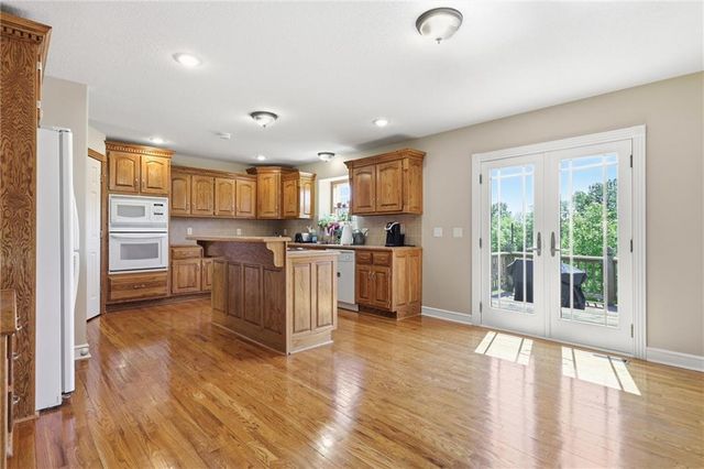 28918 Hala Lane, Harrisonville, MO 64701