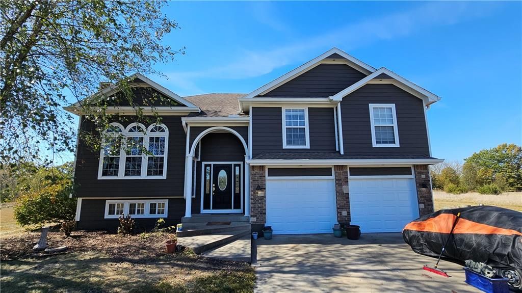 28918 Hala Lane, Harrisonville, MO 64701