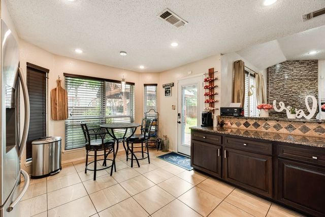 808 Chancellorsville Parkway, Grand Prairie, TX 75052