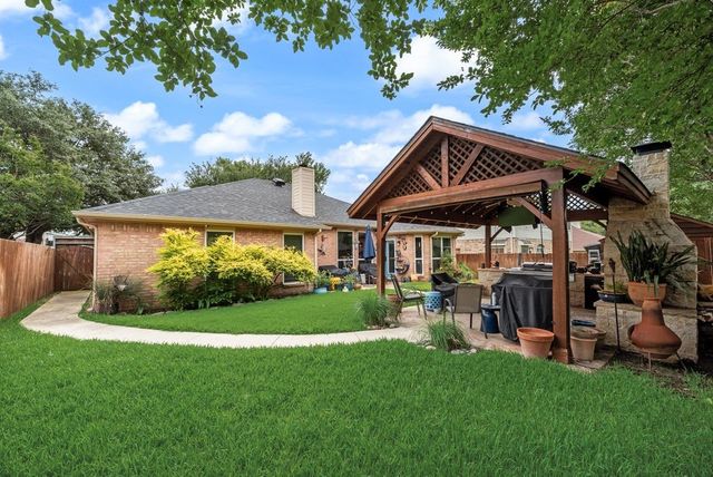 808 Chancellorsville Parkway, Grand Prairie, TX 75052