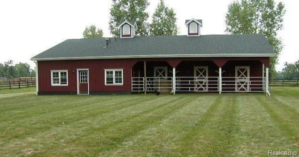 00000 E Howell Road, Webberville, MI 48892