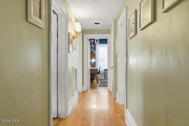 278 Ballston Avenue, Saratoga Springs, NY 12866