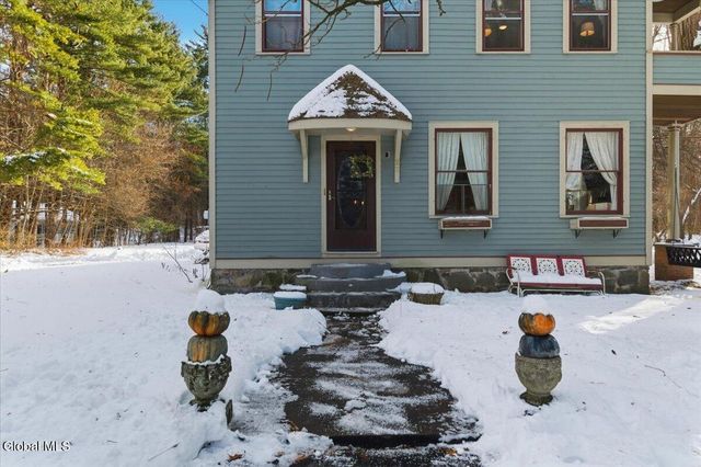 278 Ballston Avenue, Saratoga Springs, NY 12866