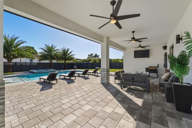 1410 NW 19th St, Homestead, FL 33030