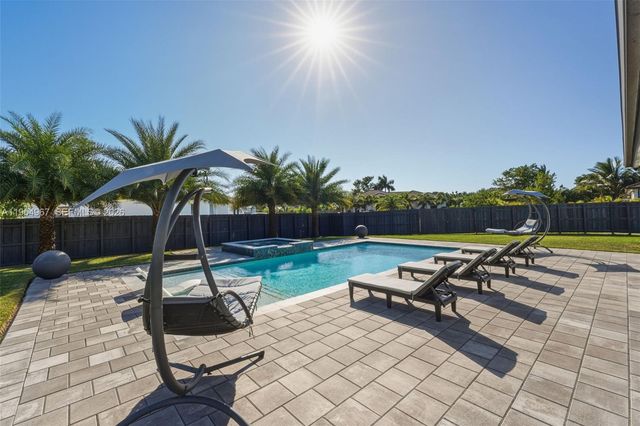 1410 NW 19th St, Homestead, FL 33030