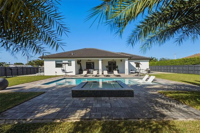 1410 NW 19th St, Homestead, FL 33030