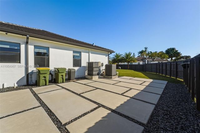 1410 NW 19th St, Homestead, FL 33030