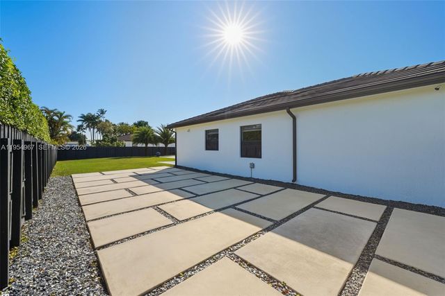 1410 NW 19th St, Homestead, FL 33030