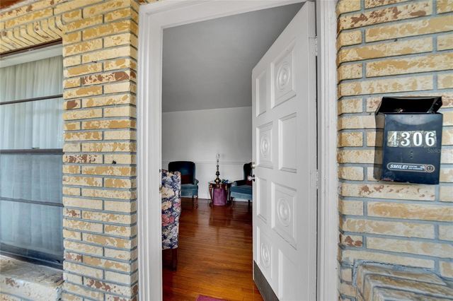 4306 S HUBERT AVENUE, Tampa, FL 33611