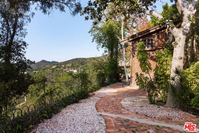 1355 Beverly Estates Drive, Beverly Hills, CA 90210