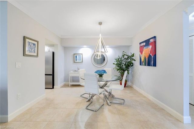 5801 Glencove DR 503, Naples, FL 34108