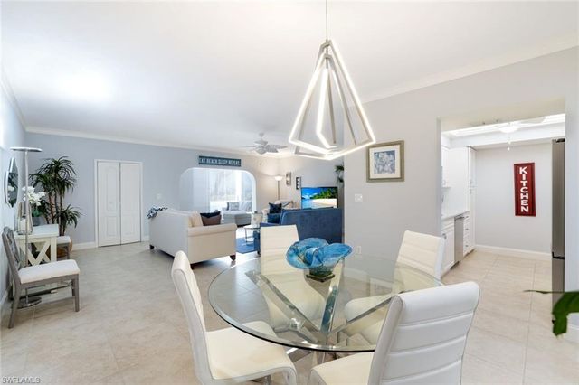 5801 Glencove DR 503, Naples, FL 34108