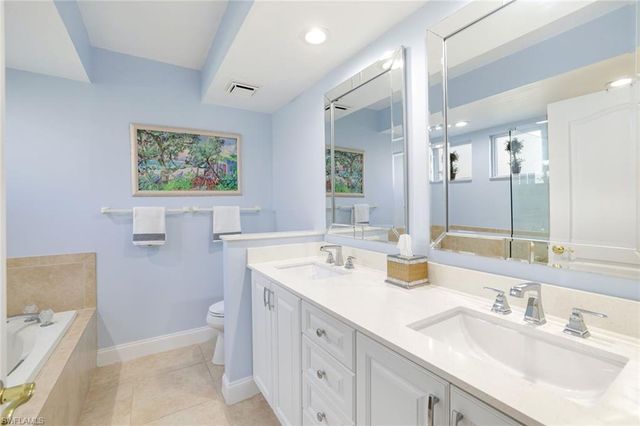 5801 Glencove DR 503, Naples, FL 34108