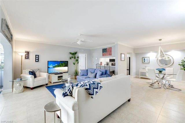 5801 Glencove DR 503, Naples, FL 34108