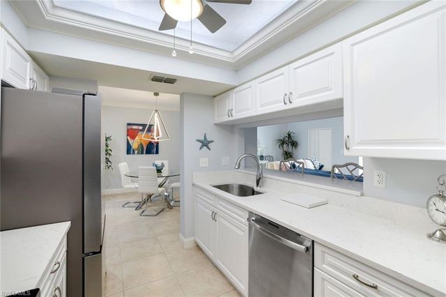 5801 Glencove DR 503, Naples, FL 34108