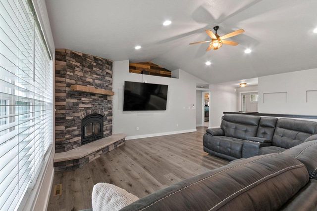 1997 DOBBY STREET, De Pere, WI 54115