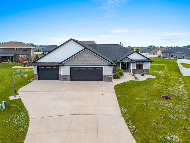 1997 DOBBY STREET, De Pere, WI 54115