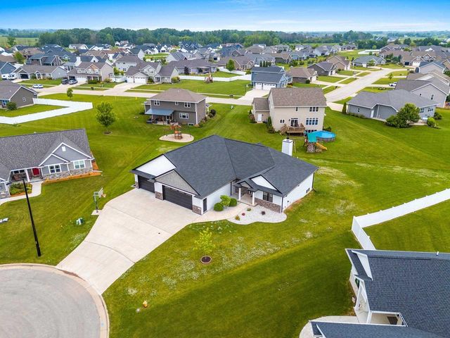 1997 DOBBY STREET, De Pere, WI 54115