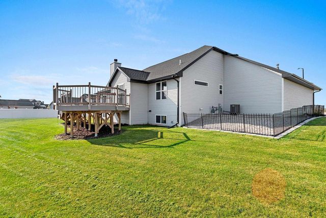 1997 DOBBY STREET, De Pere, WI 54115