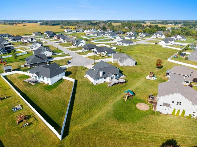 1997 DOBBY STREET, De Pere, WI 54115