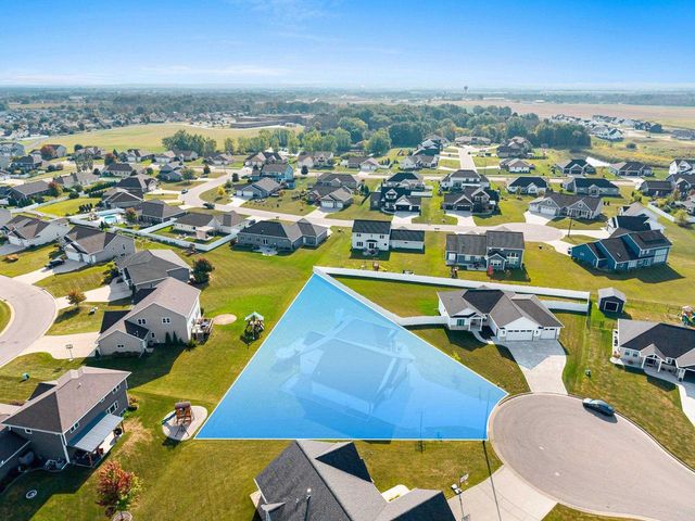 1997 DOBBY STREET, De Pere, WI 54115