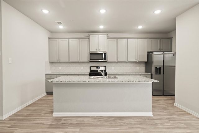 3901 Hometown Boulevard, Forney, TX 75126