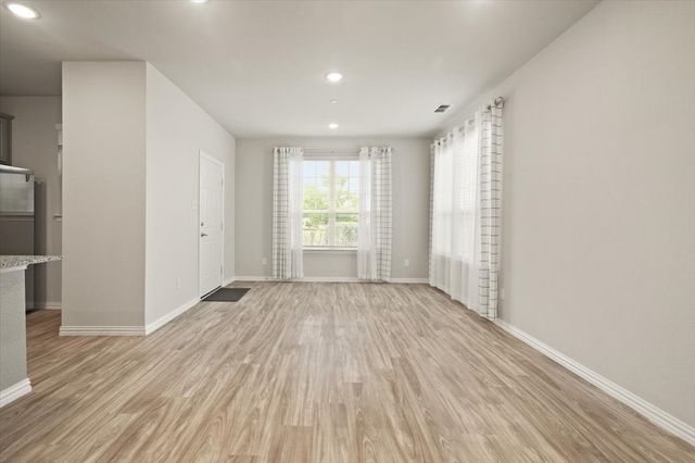 3901 Hometown Boulevard, Forney, TX 75126