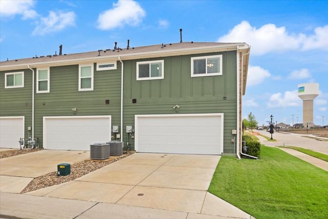 3901 Hometown Boulevard, Forney, TX 75126