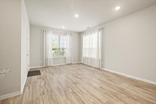 3901 Hometown Boulevard, Forney, TX 75126
