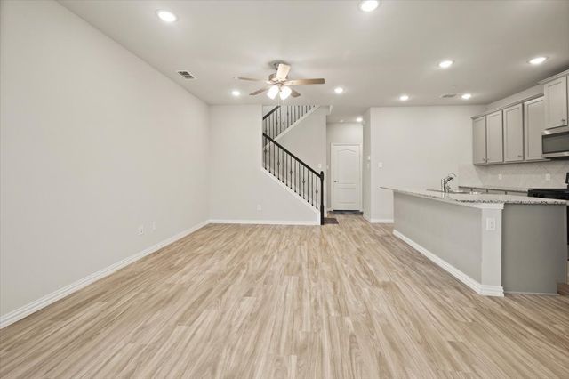 3901 Hometown Boulevard, Forney, TX 75126