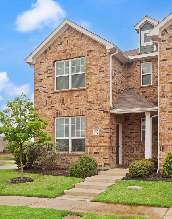 3901 Hometown Boulevard, Forney, TX 75126