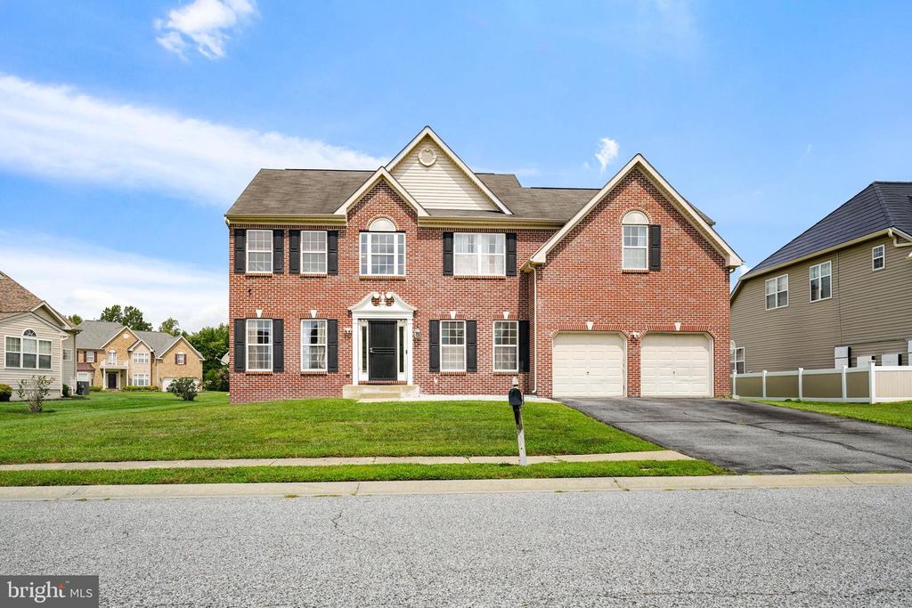 8 BORDEAUX BLVD, Newark, DE 19702