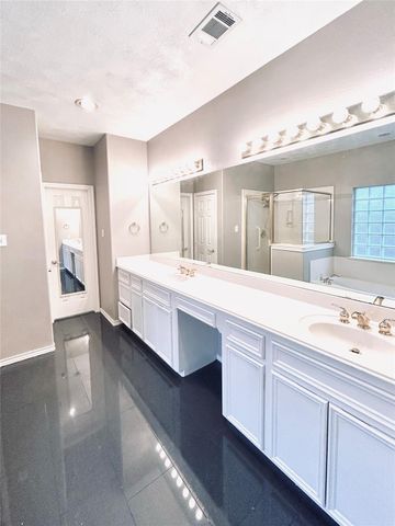 1914 Emerald Court, Houston, TX 77094