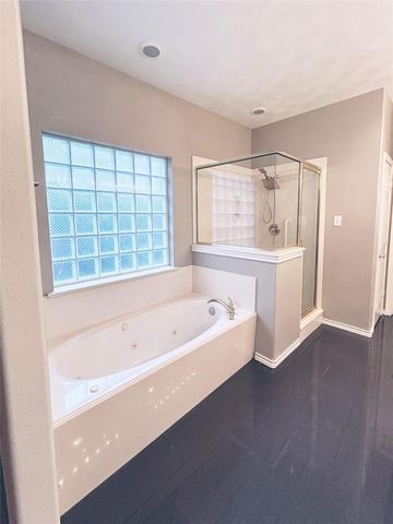 1914 Emerald Court, Houston, TX 77094