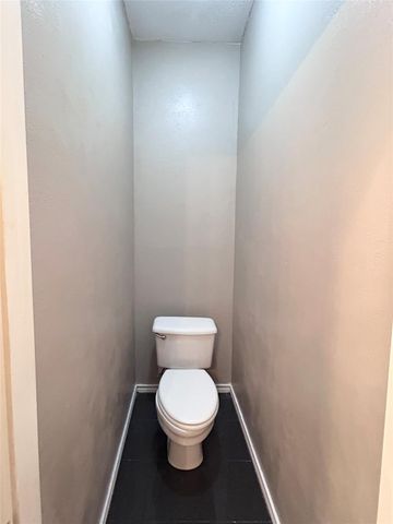 1914 Emerald Court, Houston, TX 77094