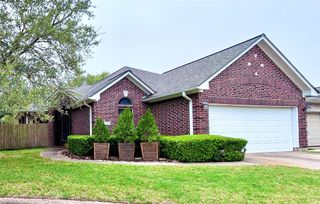 1914 Emerald Court, Houston, TX 77094