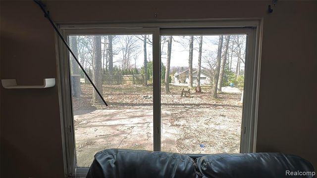 235 Woodbine Drive, Milford, MI 48380