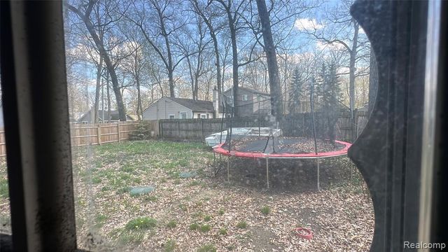 235 Woodbine Drive, Milford, MI 48380