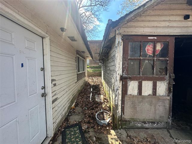 235 Woodbine Drive, Milford, MI 48380